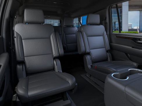 New 2026 Chevrolet Suburban LT image 44
