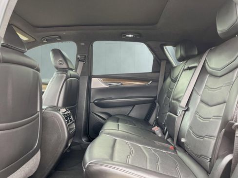 Used 2020 Cadillac XT5 Sportv w/ Platinum Package AWD/4WD image 24