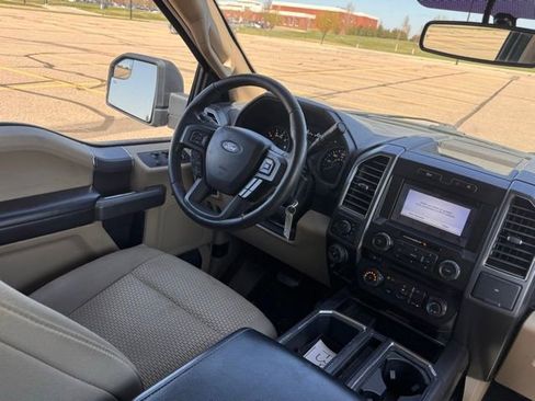 Used 2018 Ford F150 XLT w/ Equipment Group 302A Luxury AWD/4WD image 17
