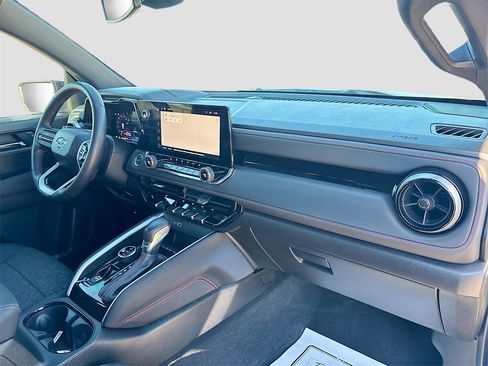 Used 2024 Chevrolet Colorado Z71 w/ Z71 Convenience Package 2 image 28