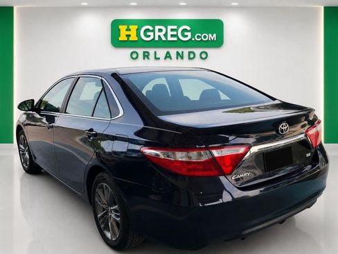 Used 2017 Toyota Camry SE FWD image 2