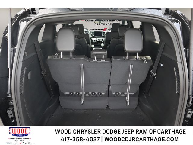 New 2026 Chrysler Voyager LX FWD image 24