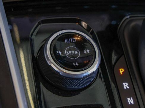 Used 2024 Chevrolet Colorado Trail Boss AWD/4WD image 21