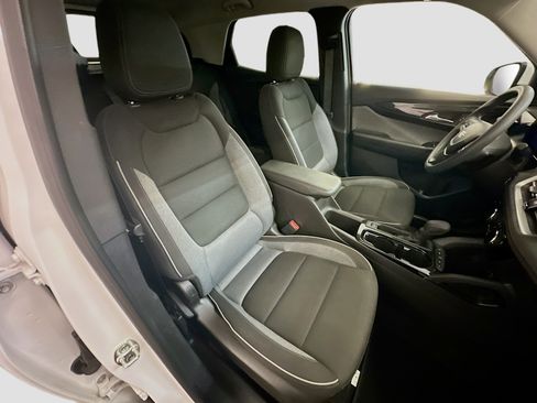 Used 2025 Chevrolet TrailBlazer LT image 31