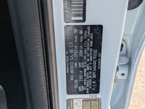 Certified 2024 Kia Forte LXS FWD image 30