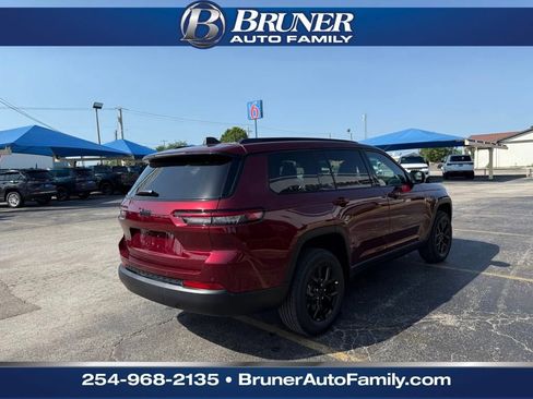 New 2025 Jeep Grand Cherokee L Altitude image 5