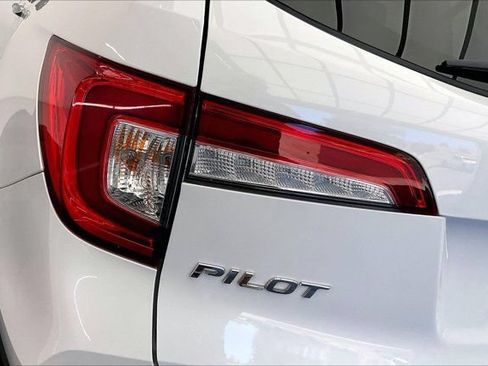 Used 2021 Honda Pilot Touring image 29