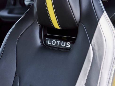 Used 2026 Lotus Emira SE RWD image 43