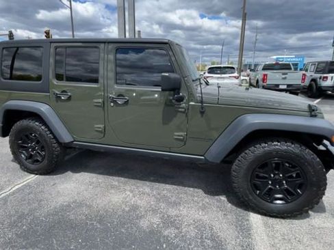 Used 2015 Jeep Wrangler Unlimited Sport AWD/4WD image 3
