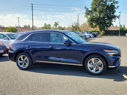 Certified 2026 Genesis GV70 2.5T Advanced AWD/4WD image 7