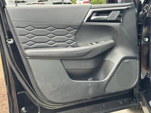New 2025 Mitsubishi Outlander SEL image 20