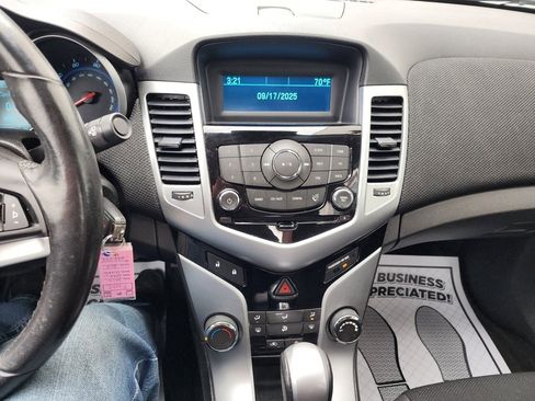 Used 2014 Chevrolet Cruze LT image 21