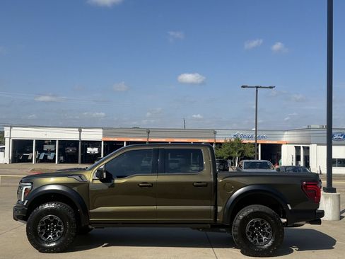 Used 2025 Ford F150 Raptor w/ Equipment Group 803A Raptor R AWD/4WD image 3