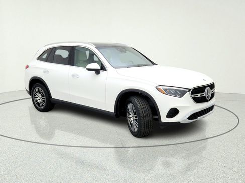 Used 2026 Mercedes-Benz GLC 300 image 5