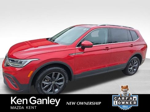 Used 2022 Volkswagen Tiguan SE AWD/4WD image 1