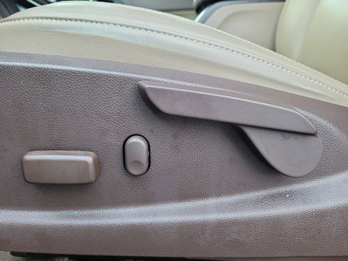 Used 2018 GMC Canyon SLT w/ Driver Alert Package image 20