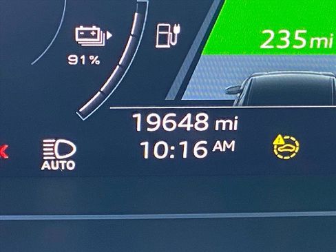 Used 2023 Audi Q4 e-tron Premium w/ Convenience Package image 13