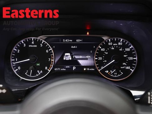 Used 2024 Nissan Pathfinder SV AWD/4WD image 18