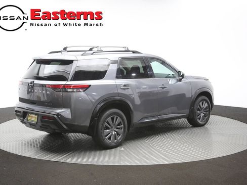 Used 2022 Nissan Pathfinder SV AWD/4WD image 38