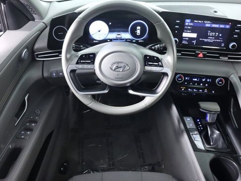 Used 2021 Hyundai Elantra SEL w/ Convenience Package FWD image 30