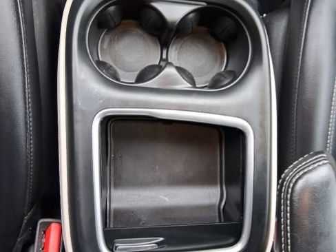 Used 2024 Chrysler Pacifica Touring-L image 17