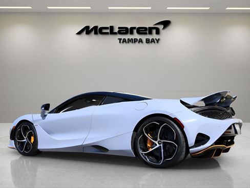 Used 2024 McLaren 750S image 3
