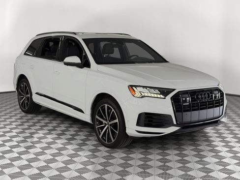 Used 2023 Audi Q7 3.0T Premium Plus w/ Premium Plus Package AWD/4WD image 7