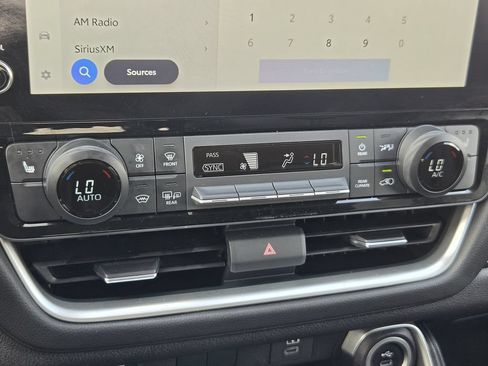 Used 2025 Toyota Grand Highlander FWD image 20