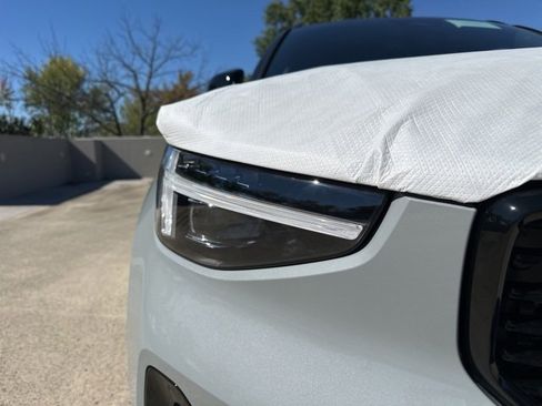 New 2026 Volvo XC40 B5 Ultra w/ Climate Package image 10