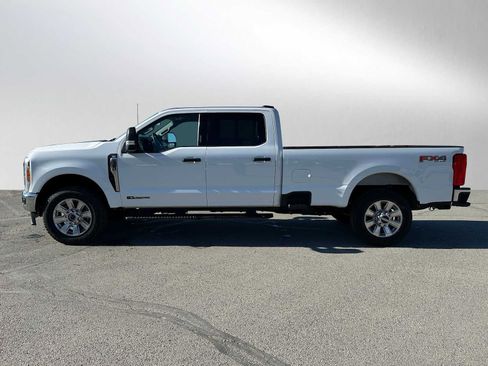 Used 2023 Ford F350 XLT AWD/4WD image 6
