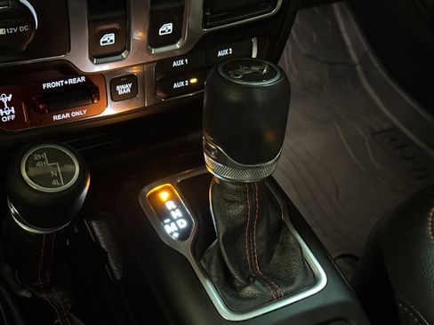 Certified 2018 Jeep Wrangler Rubicon AWD/4WD image 19