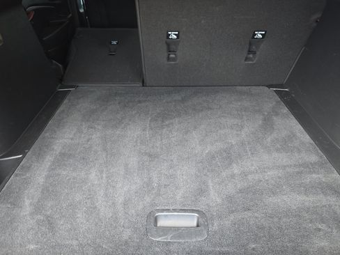 Used 2025 Chevrolet Trax LT FWD image 15