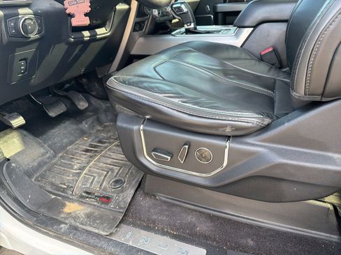Used 2016 Ford F150 Platinum w/ Equipment Group 701A Luxury AWD/4WD image 8