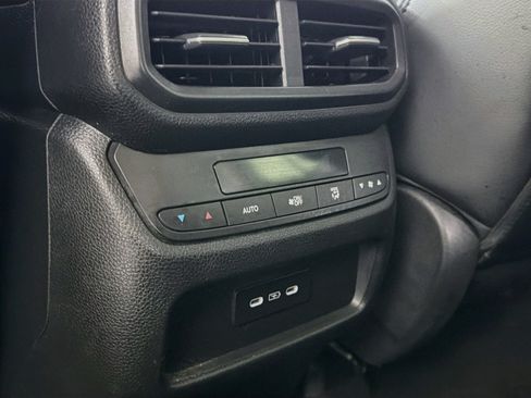 Used 2025 Honda Pilot Touring image 28