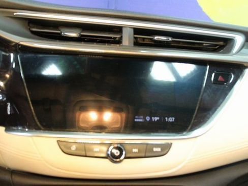 Used 2020 Buick Encore GX Select image 24