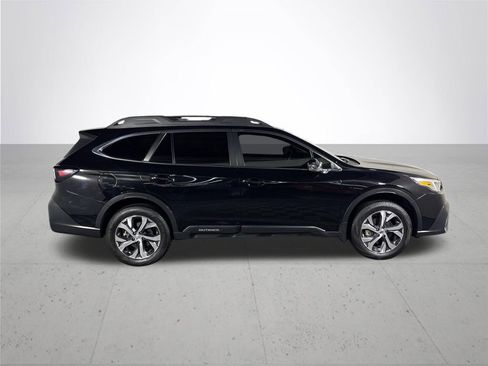 Used 2022 Subaru Outback Limited AWD/4WD image 5
