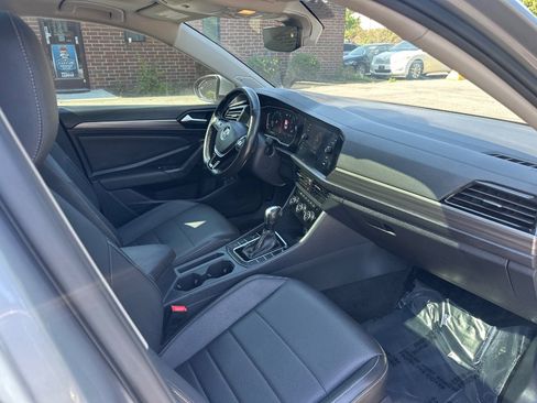 Used 2021 Volkswagen Jetta SEL FWD image 25