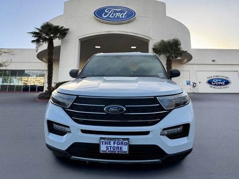 Certified 2023 Ford Explorer XLT w/ Equipment Group 202A image 3