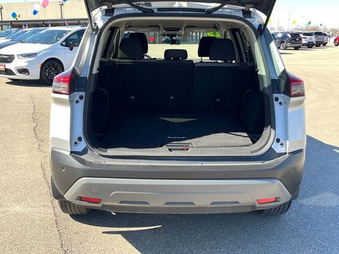 Used 2023 Nissan Rogue SV image 27