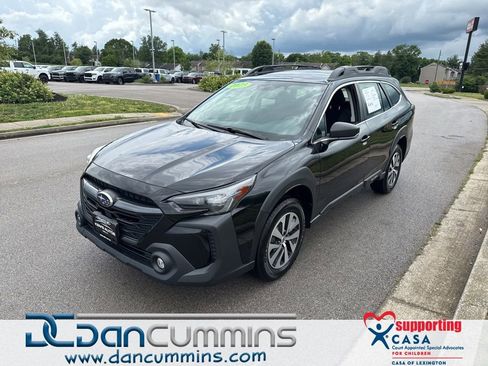 Used 2023 Subaru Outback AWD/4WD image 1