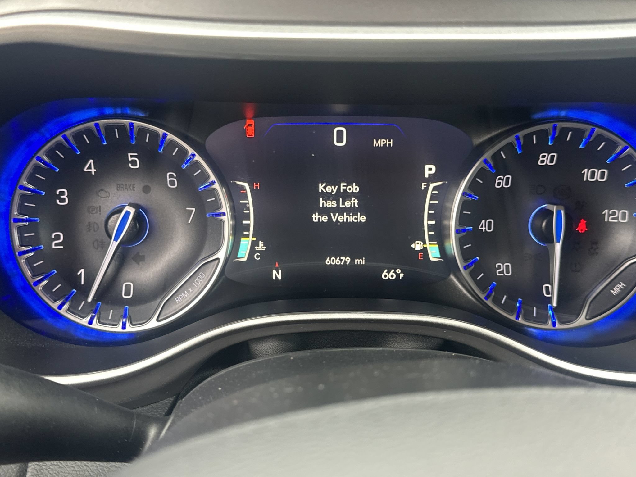 Used 2025 Chrysler Pacifica Select FWD image 25