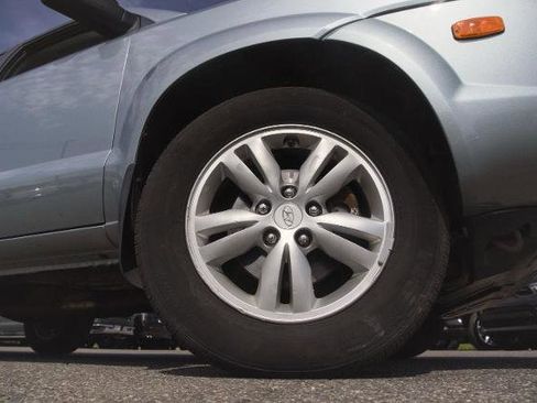 Used 2009 Hyundai Tucson GLS FWD image 2