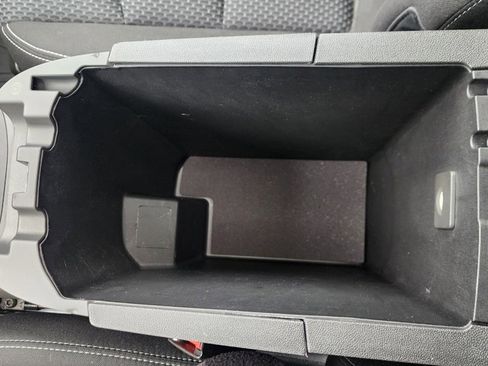 Used 2023 GMC Terrain SLE w/ Driver Convenience Package image 50