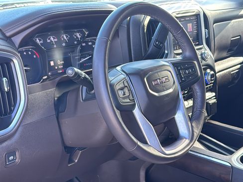 Used 2022 GMC Sierra 1500 SLT image 10