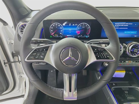 New 2026 Mercedes-Benz GLB 250 4MATIC image 13