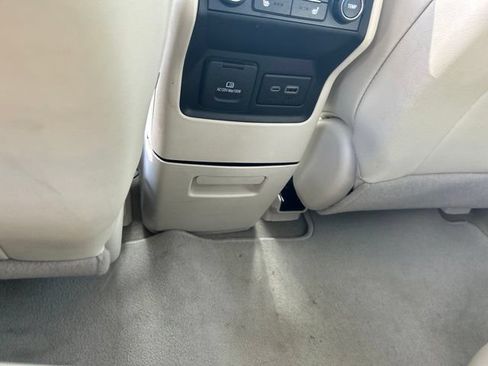 Used 2023 GMC Acadia Denali AWD/4WD image 42