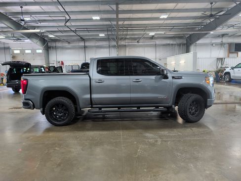 Used 2019 GMC Sierra 1500 AT4 w/ Technology Package AWD/4WD image 2