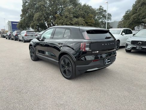 New 2026 Volvo EX30 Cross Country Ultra AWD/4WD image 4