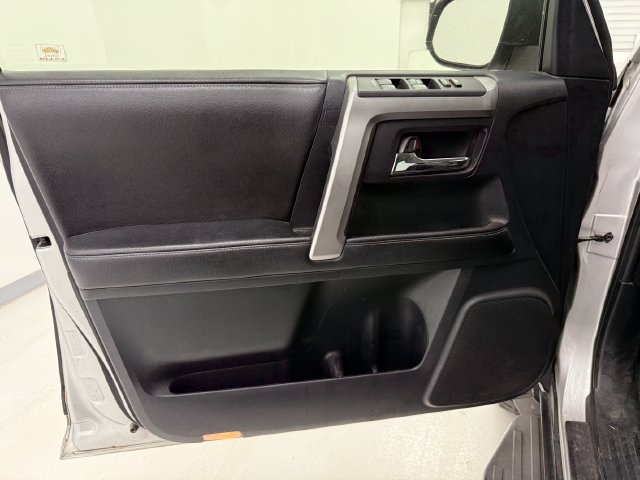Used 2015 Toyota 4Runner SR5 Premium RWD image 15