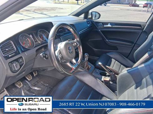 Used 2017 Volkswagen GTI Autobahn image 13